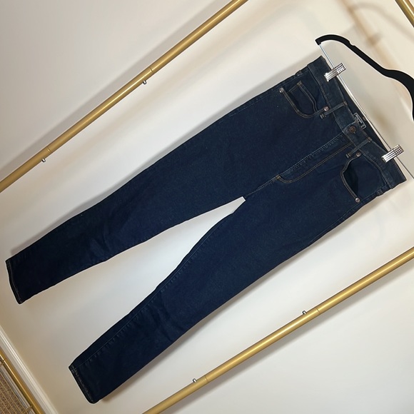 Abercrombie & Fitch - Ultra High Rise Super Skinny Ankle - Size 27 - 4R - Picture 3 of 7